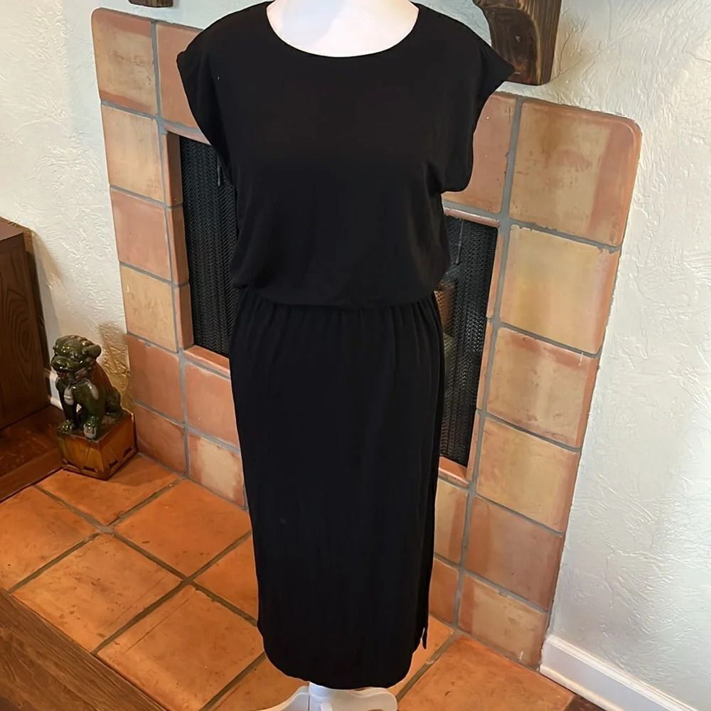 Lou & Grey Black Signaturesoft Column Midi Dress, size S